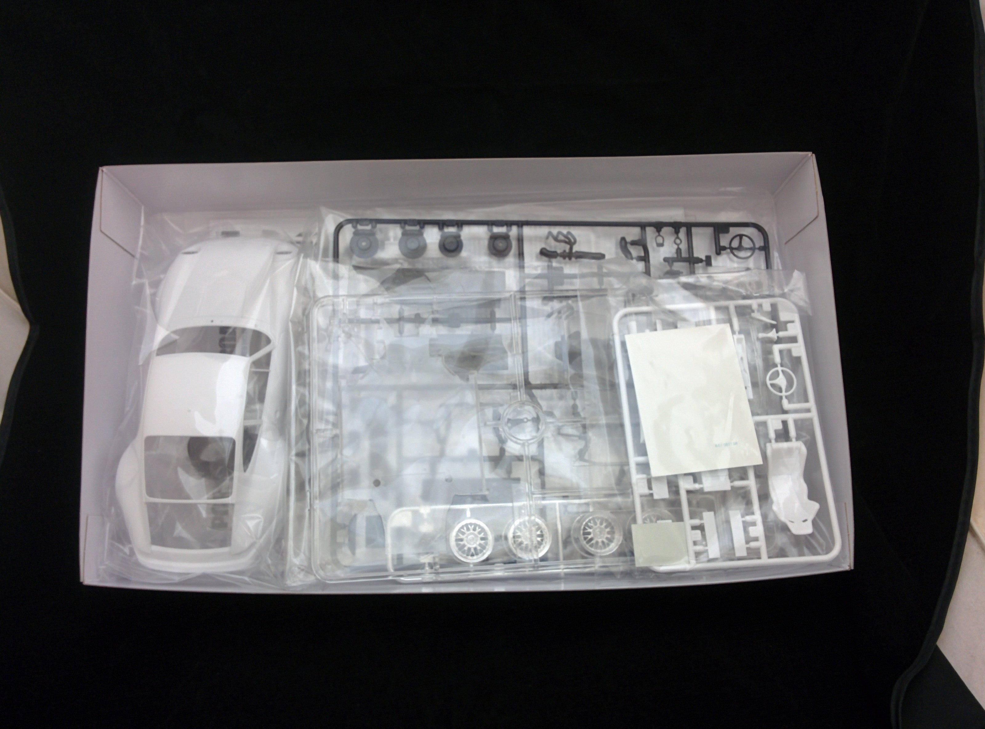 24247 Tamiya 1/24 Scale Model Car Kit Porsche GT2 Street Version